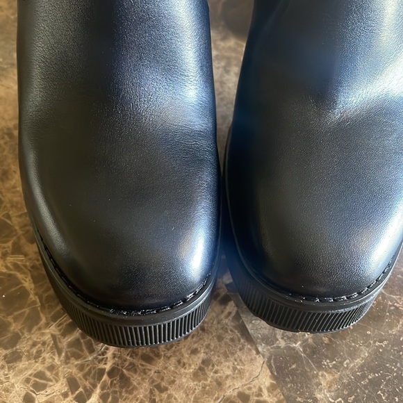 Michael Michael Kors Platform Chelsea Boot - Picture 7 of 9